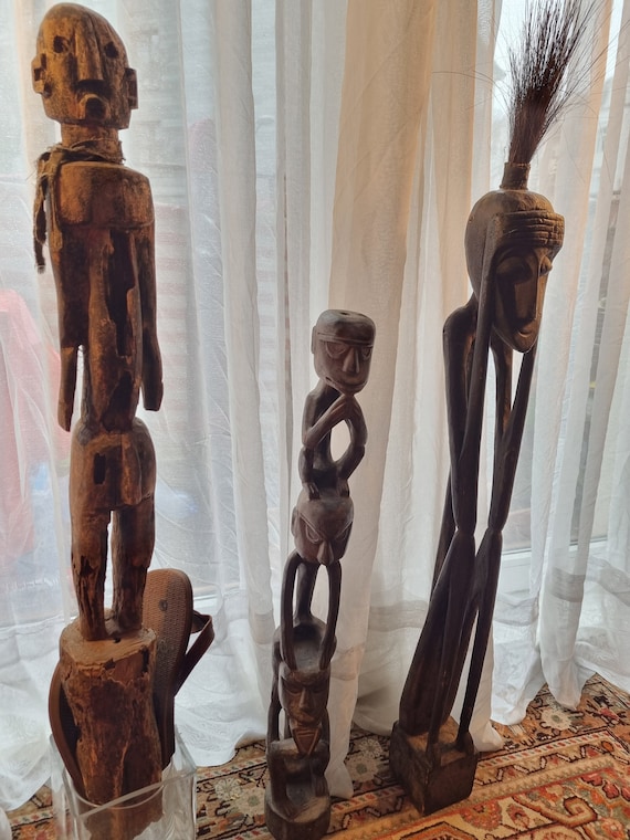 Songye Nikishi Power Figure African artis in ebony | Congo and Benin