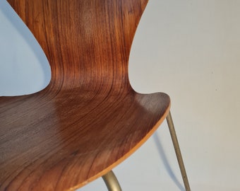 Arne Jacobsen | 7 teck | Fritz Hansen | Années 70 classique galbé intemporel minimaliste salon salle à manger mobilier intérieur chaleureux