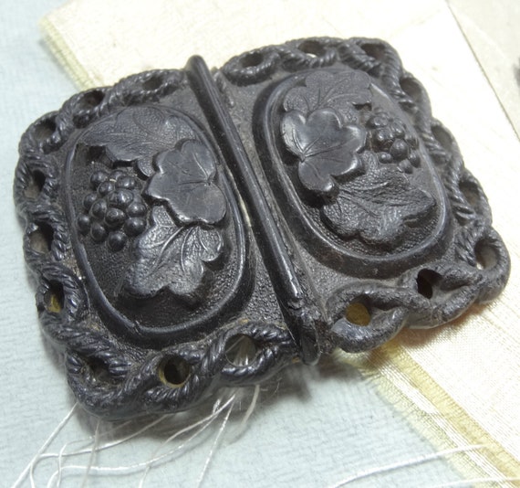 Victorian ornate pressed horn grape vine fruit je… - image 8