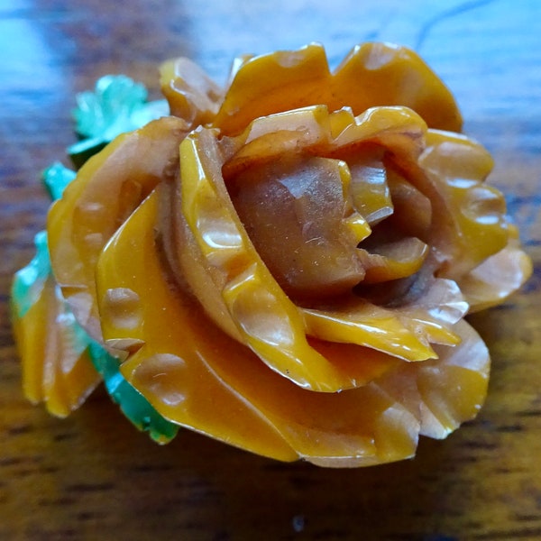 antique art deco BAKELITE green amber carved rose flower brooch c pin -P5