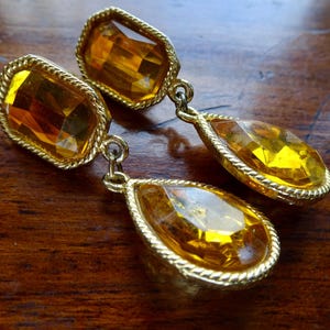vintage 80s sparkly amber rhinestone glass dangle drop clip on earrings -170