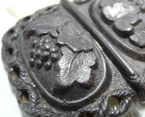 Victorian ornate pressed horn grape vine fruit je… - image 3