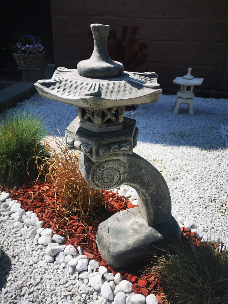 Japanische Steinlaterne Rankei RS ca 65cm in Anthrazit patiniert Teich Garten Terrasse Koi Teich Dekoration Bild 3