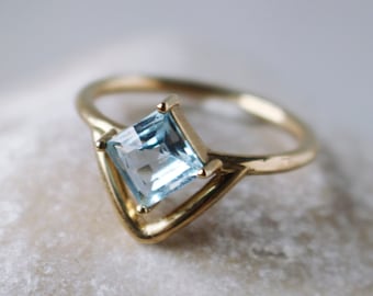 Solid gold engagement ring with princess cut blue topaz, Solitaire natural blue gemstone bridal ring, Gold November gemstone ring