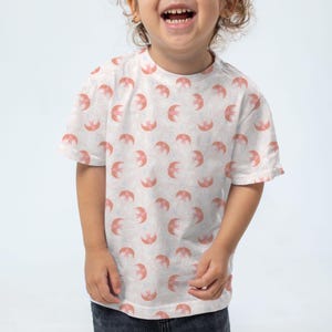 Camiseta de pájaro estilizado – Camiseta con estampado integral – Camiseta con estampado artístico de pájaro – Camiseta gráfica unisex suave – Camiseta minimalista inspirada en la naturaleza