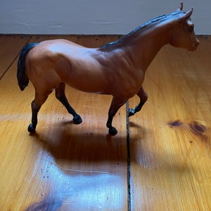 Vintage Breyer Horse - Bay Quarter Horse Stock Stallion - 1970s Collectible