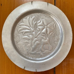 Vintage Hammered Aluminum Plate with Floral Detail - 9.25&quot; Diameter - Wall Decor - Farmhouse Style