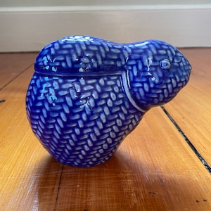 Vintage Blue and White Basketweave Ceramic Bunny - Brn Pottery - Easter - Spring Decor