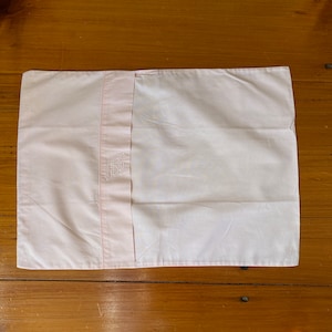 Vintage Pink Linen Monogram Pillowcase  - 1960s Linen - 17&quot; x 12&quot; - Vintage Pillow Sham - Wedding Gifts
