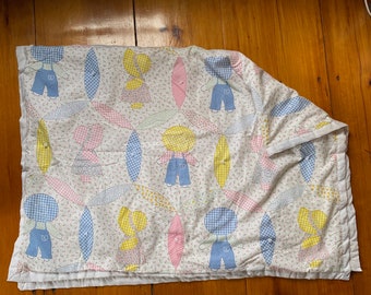 Handgefertigte Vintage-Babydecke mit von Holly Hobbie inspiriertem Muster - Babygeschenke - 56" x 38"