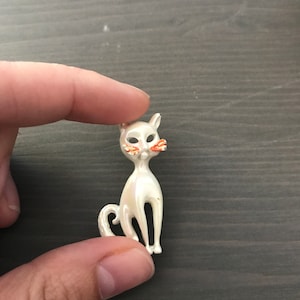 Vintage Little White Enameled Kitty Brooch