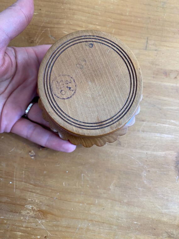 Round Lidded Wooden Box with Shell Inlay - Trinke… - image 6