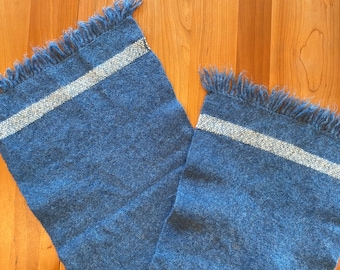 Vintage 1940s Wool Dresser Scarf - Fringed Table Runner - Blue and White Dresser Scarf