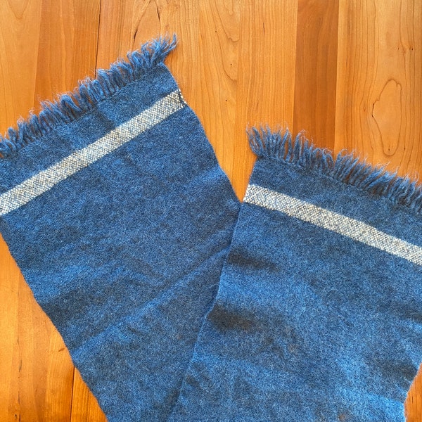 Vintage 1940s Wool Dresser Scarf - Fringed Table Runner - Blue and White Dresser Scarf