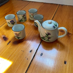 Arita Porcelain Teapot and Matching Cups - Spring Flowers - Japanese Porcelain - Mother&#39;s Day - Wedding Gift