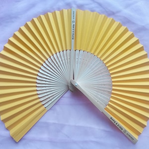 Personalized custom handmade yellow paper fan, wedding party gift, Hochzeitsfächer,Ventaglio da matrimonio,wedding personalized gift