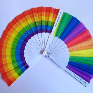 Personalized handmade custom plastic silk rainbow fan, Regenbogenfan,Fan arcobaleno,fashionable wedding fan, party fan, personalized gift