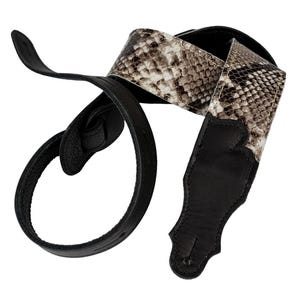 Sangle de guitare en peau de serpent