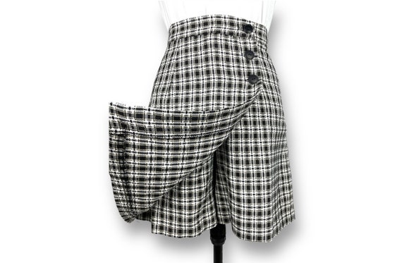 Vintage Plaid Skort 26" Waist Size 2/4 S/XS Black… - image 1