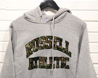 Felpa Russell Athletic / Felpa con cappuccio vintage anni 2000 con stampa mimetica e scritta / Abbigliamento sportivo casual