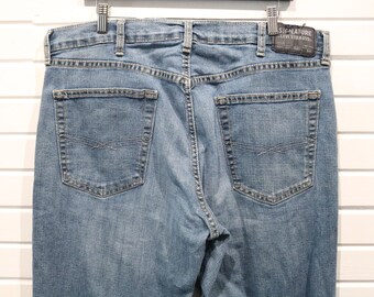 Levi-Strauss Signature Jeans | Vintage Light Wash Straight Leg Denim Jeans | Everyday Casual Pants