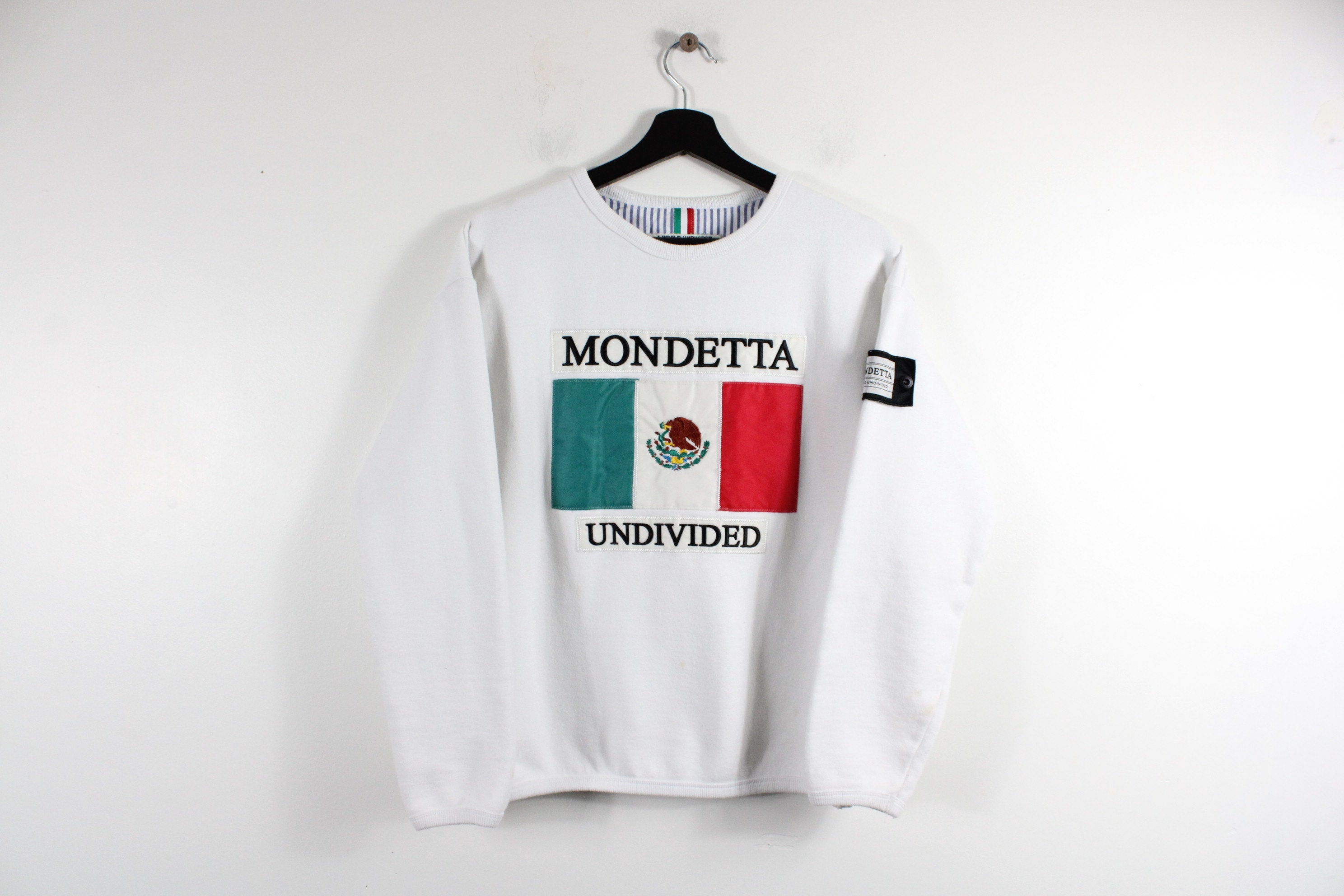 Mondetta Sweatshirt -  Canada