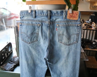 Pantalones vaqueros Levi's 510 / Estilo vintage de los años 2000, de mezclilla azul claro, corte ajustado, cinco bolsillos / Pantalones retro casuales para el día a día