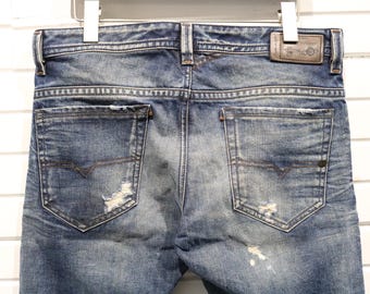 Jeansy Diesel Thavar | Jeansy vintage z przetarciami i spranym wykończeniem | Dopasowany, obcisły krój