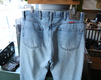 Pantalones vaqueros Wrangler / Vaqueros vintage de los años 2000, de mezclilla clara, corte regular / pantalones de trabajo estilo western