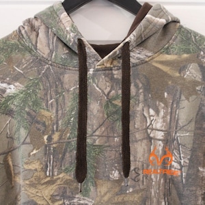 Realtree Hoodie | Vintage Camouflage Outdoor Hunting Hoody Sweater | Classic Woodland Pattern Hooded Sweatshirt