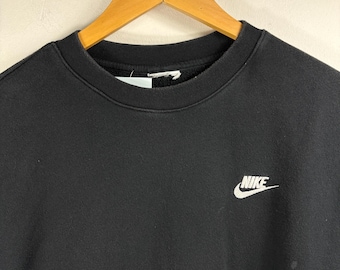 Nike-sweater | Vintage zwarte ronde hals met minimaal logo | Klassieke trui atletische trui