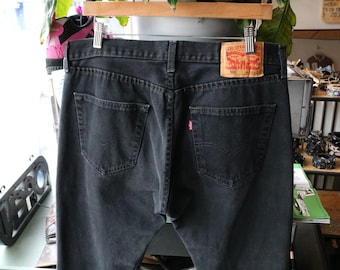 Calça jeans Levi's 501 | Jeans vintage preto lavado dos anos 2000 | Corte reto para uso diário