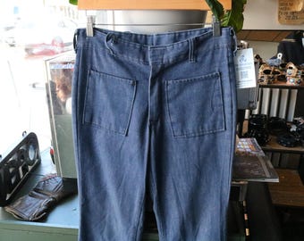 Pantalones vaqueros rectos Courage / Vaqueros vintage de los años 70 de mezclilla oscura con bolsillos de parche / Pantalones acampanados de estilo workwear