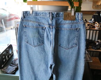 Vaqueros Calvin Klein / Denim azul claro estilo vintage de los 90, corte recto y cómodo / Clásicos pantalones casuales de cinco bolsillos