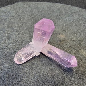 Amethyst - Vera Cruz Mexico - Gorgeous Triple spray - Main crystal is 45mm x 12 mm