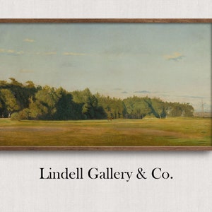 Puede incluir: Pintura de paisaje enmarcada que representa un campo soleado con árboles al fondo bajo un cielo azul. La obra de arte tiene una estética vintage, con un marco de madera marrón y el texto "Lindell Gallery & Co." en la parte inferior.