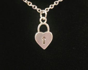 Collar con candado de corazón pequeño de Heart to My Key