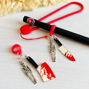 Horror Fan Vape Charm Pulsera / Esqueleto y cuchillo Vape Holder / 420 Accesorios / Ecig & Vape Pulsera con lindo encanto