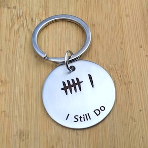 6 Tally Mark Keyring 6th Wedding Anniversary Gift Personalised 6 Years Keychain I Still Do Deep Engraved