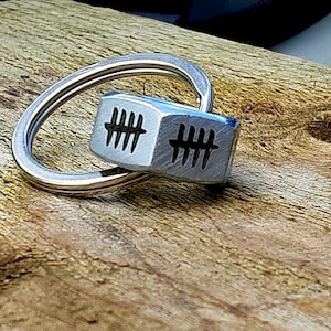 10 TALLY MARK Nut Keyring Husband Wife Gift For Men wife 10th Wedding Anniversary Personalised 10 Years Keyring Keychain Tin year