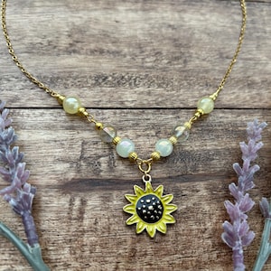 Sunflower Glass Beaded necklace in Gold | Fairycore | Whimsigoth | Wicca |