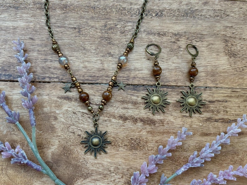 Collar Whimsigoth Sun Auburn con cuentas en bronce / Fairycore / Whimsicle / naturalista / Necklace+Earrings