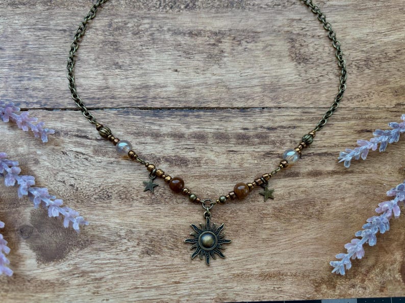 Collar Whimsigoth Sun Auburn con cuentas en bronce / Fairycore / Whimsicle / naturalista / Individual Necklace