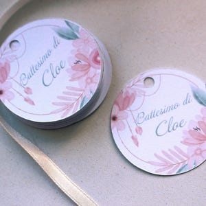 10 stuks RONDE LABELS mod.028 roze bloemen: Geboorte, Doop, Eerste Verjaardag - gepersonaliseerde babybedankjes | stickers of met gat