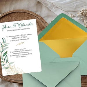 INVITO nozze mod NATURA ORO, partecipazioni nozze con foglie verdi e decoro oro, busta verde e oro, inviti nozze classici, eleganti