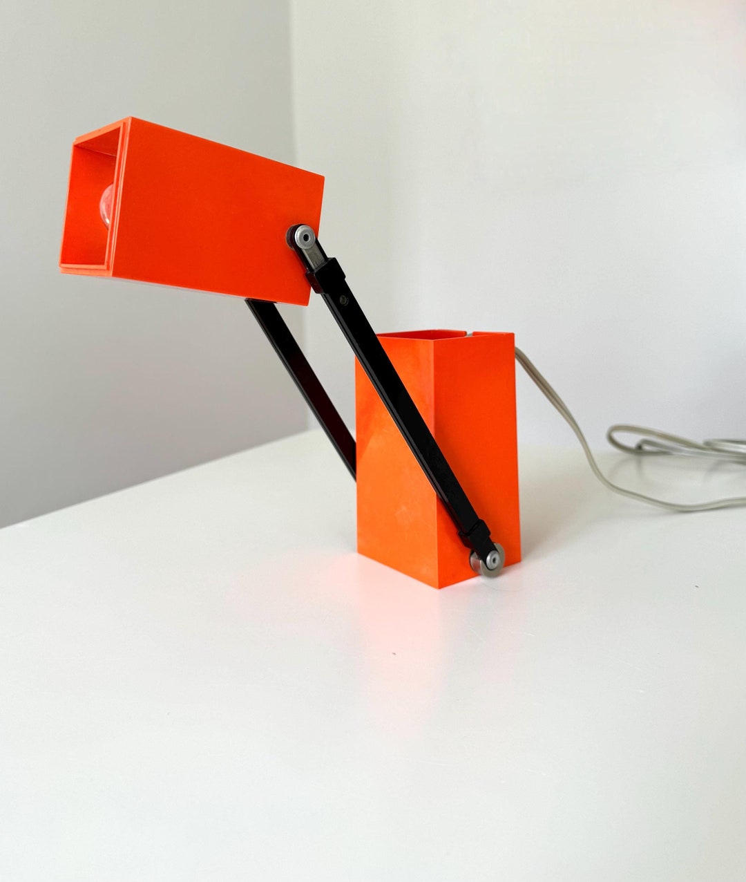 Lampe LamPetit orange Louis Poulsen conçue par Bent Gantzel-Boysen / Verner Panton, 1966 - France