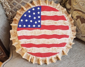 Patriotic fake pie, faux patriotic pie, faux pie, primitive pie, fake bake pie, wreath attachment, USA pie, tiered tray decor,