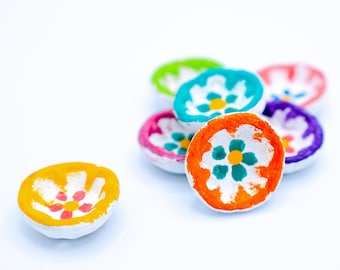 Cuenco de barro en miniatura: decoración artesanal para fiestas mexicanas