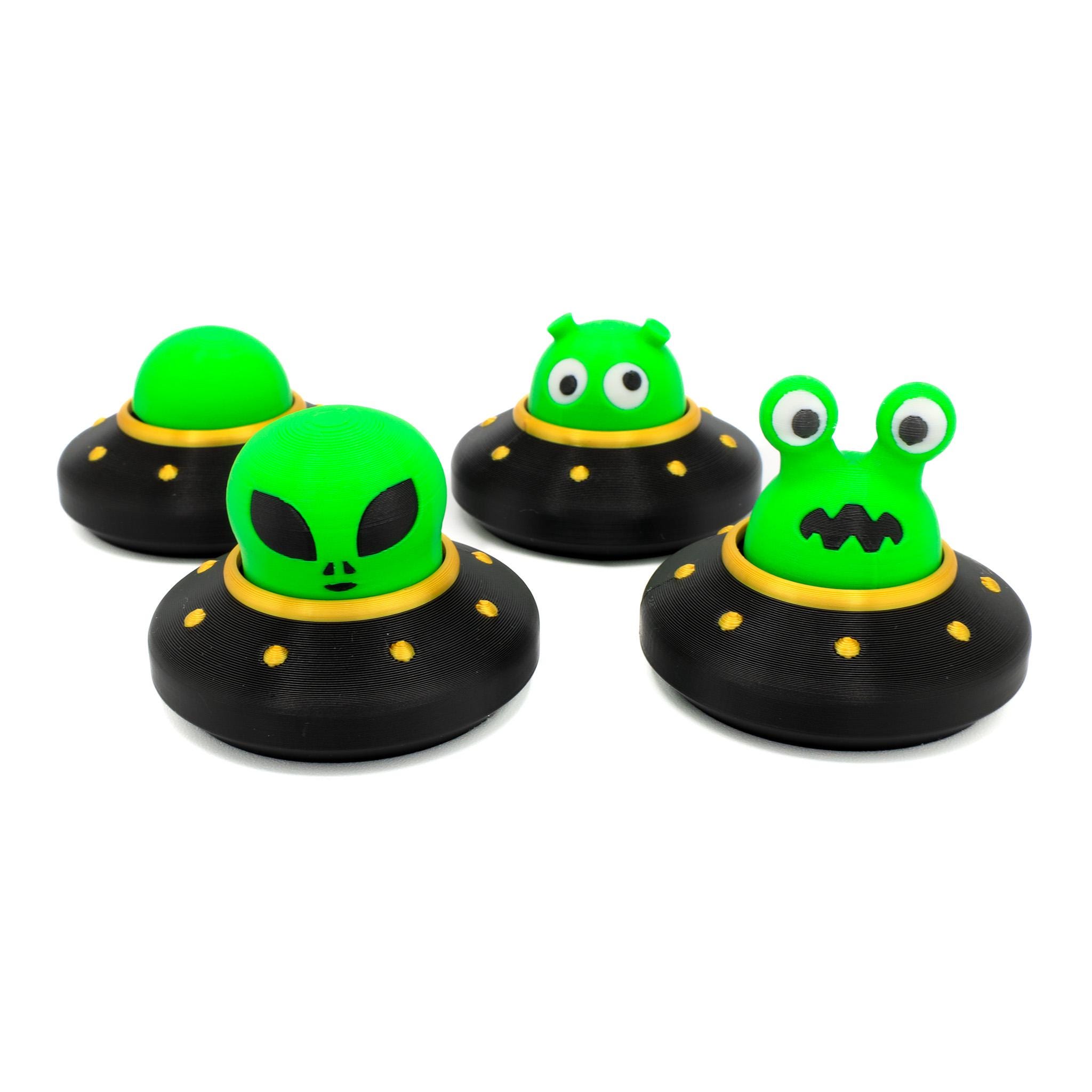 Alien UFO Fidget Clicker, Sensory Toy, Keychain, Stress Relief, Desk ...