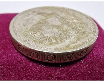 希少な 1983 年 1 ポンド硬貨 – エリザベス 2 世 – エッジの刻印エラー